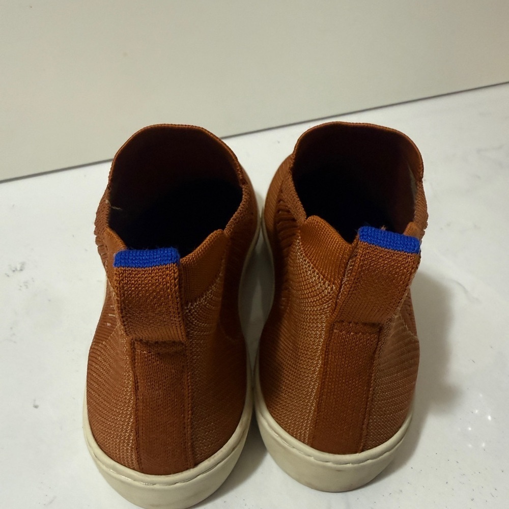 Knit textile high-top sneaker boots, Rothy's The Chelsea in Fawn Sneakers unisex - Picture 5 of 16